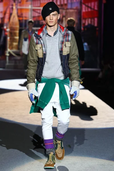 Look 7